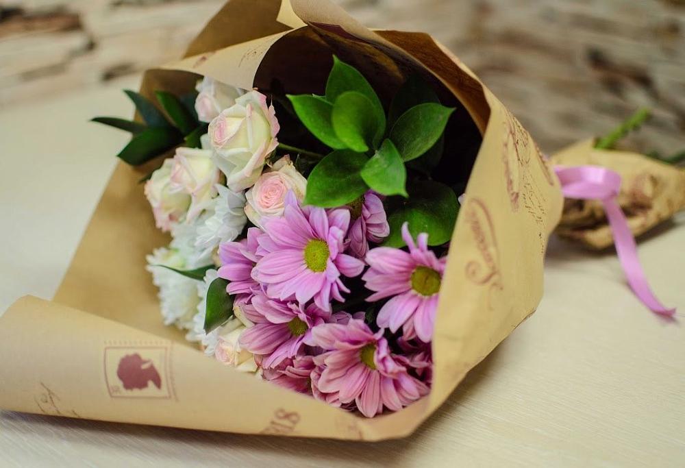 Букет цветов из: Розы и Хризантемы в Пущино