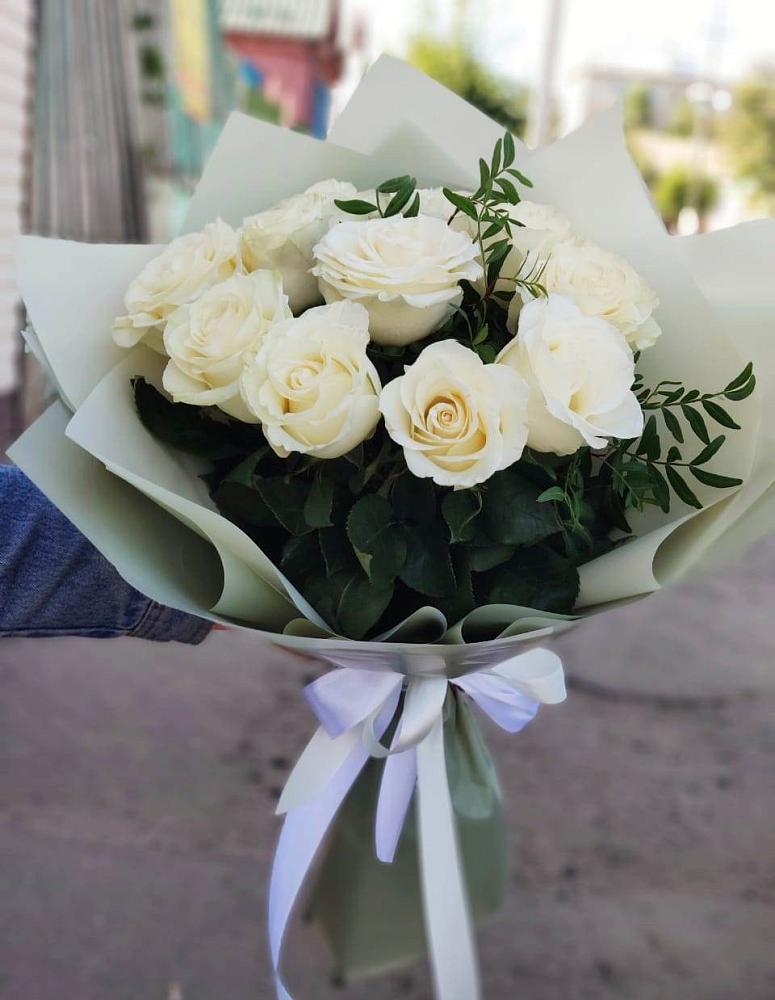 Букет Белые розы Проуд в Пущино