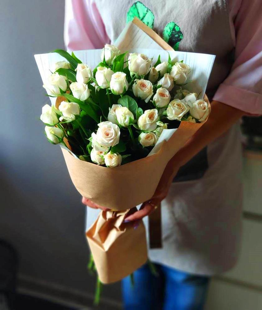 Букет цветов из: Розы в Пущино