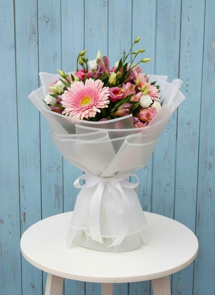 Букет цветов из: Герберы, Альстромерии и Лизиантусы в Пущино