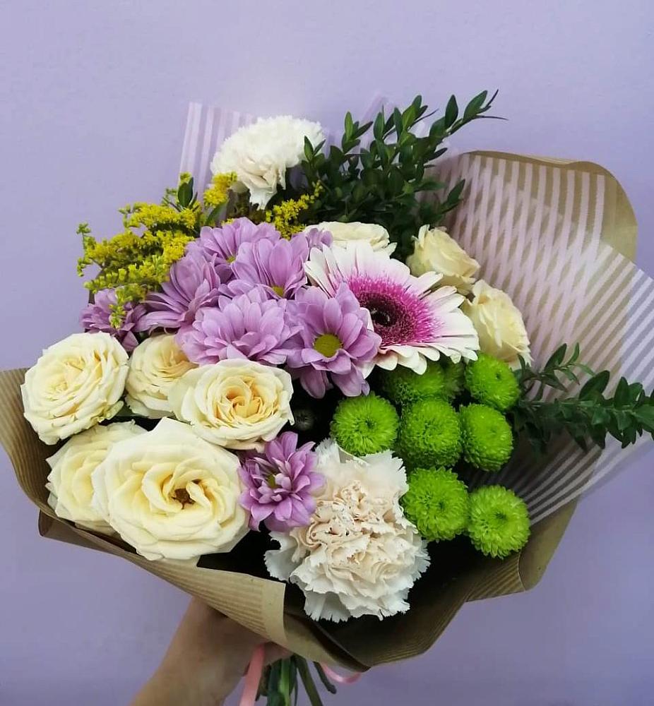 Букет цветов из: Хризантемы, Розы, Гвоздики и Герберы в Пущино